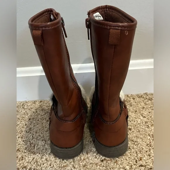 EUC Carters toddler riding boots with faux fur, size 9 - Picture 3 of 6